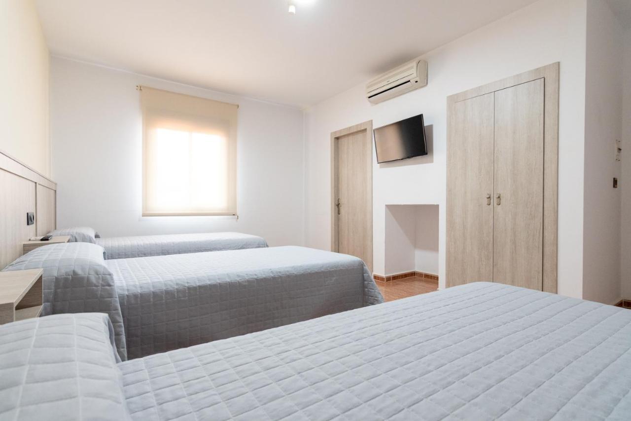 Hostal Vinuela San Pedro de Merida Eksteriør billede