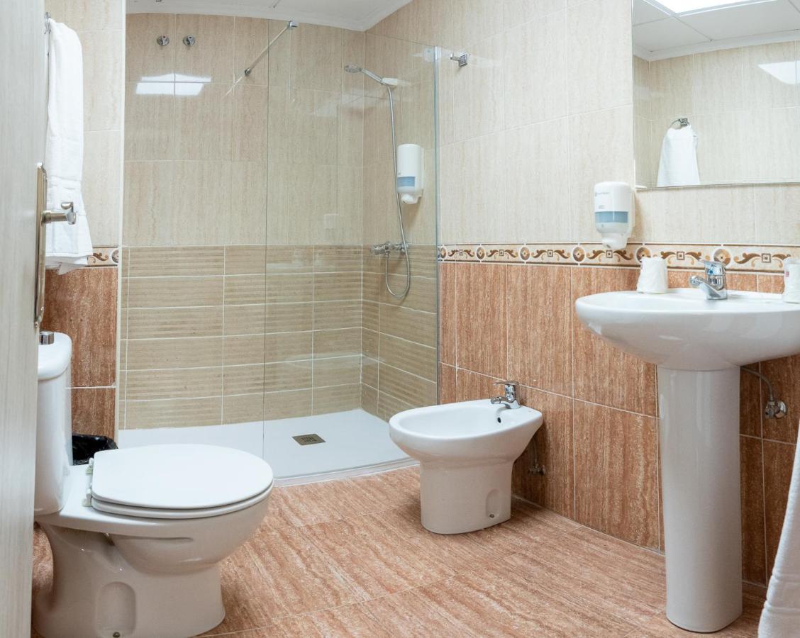 Hostal Vinuela San Pedro de Merida Eksteriør billede