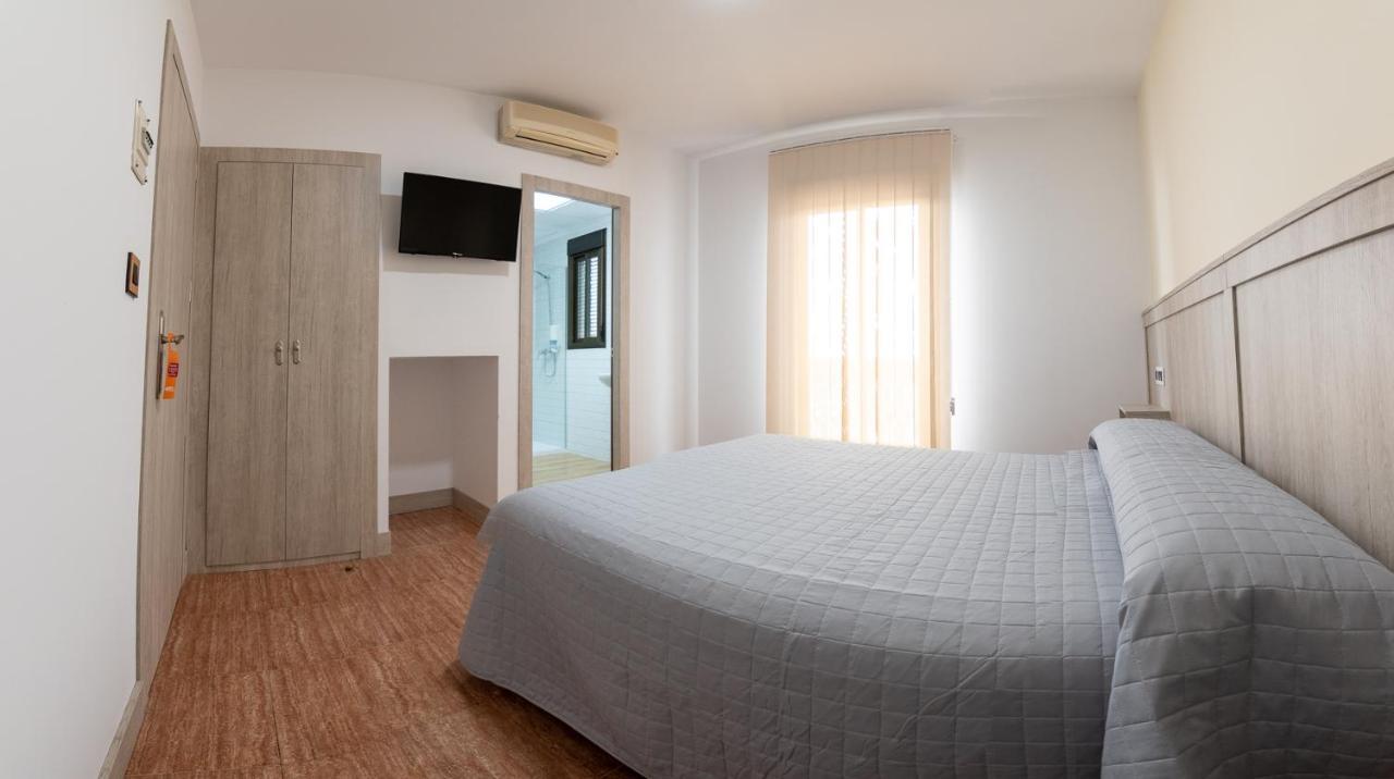 Hostal Vinuela San Pedro de Merida Eksteriør billede