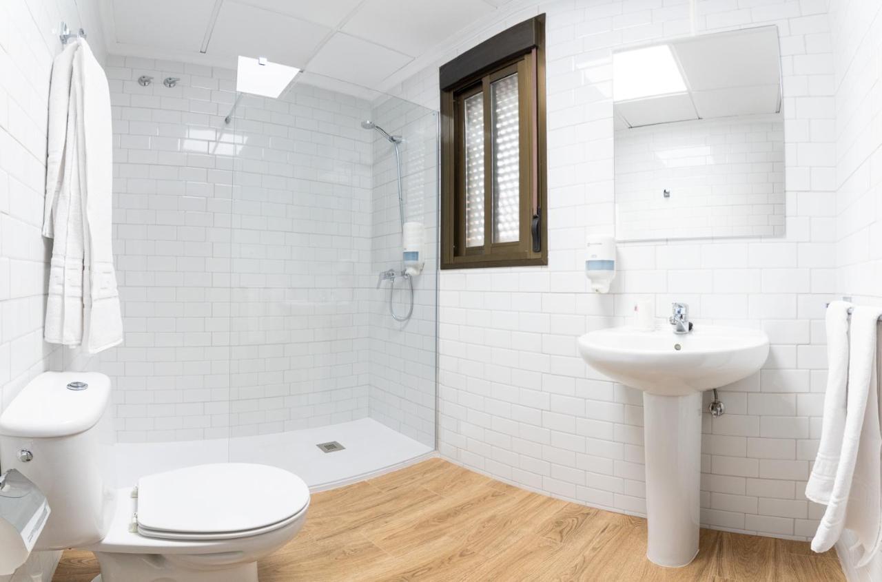 Hostal Vinuela San Pedro de Merida Eksteriør billede