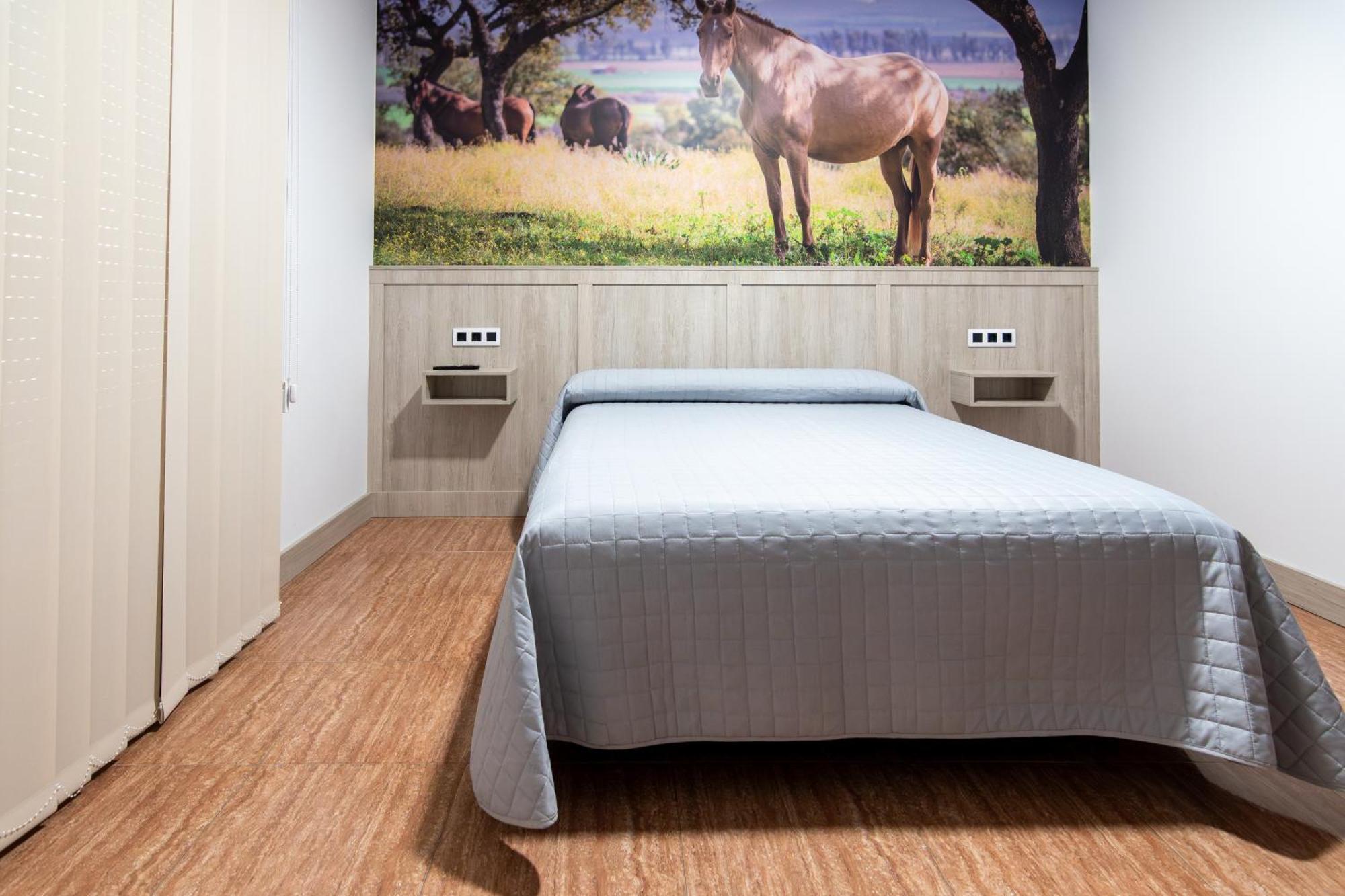 Hostal Vinuela San Pedro de Merida Eksteriør billede