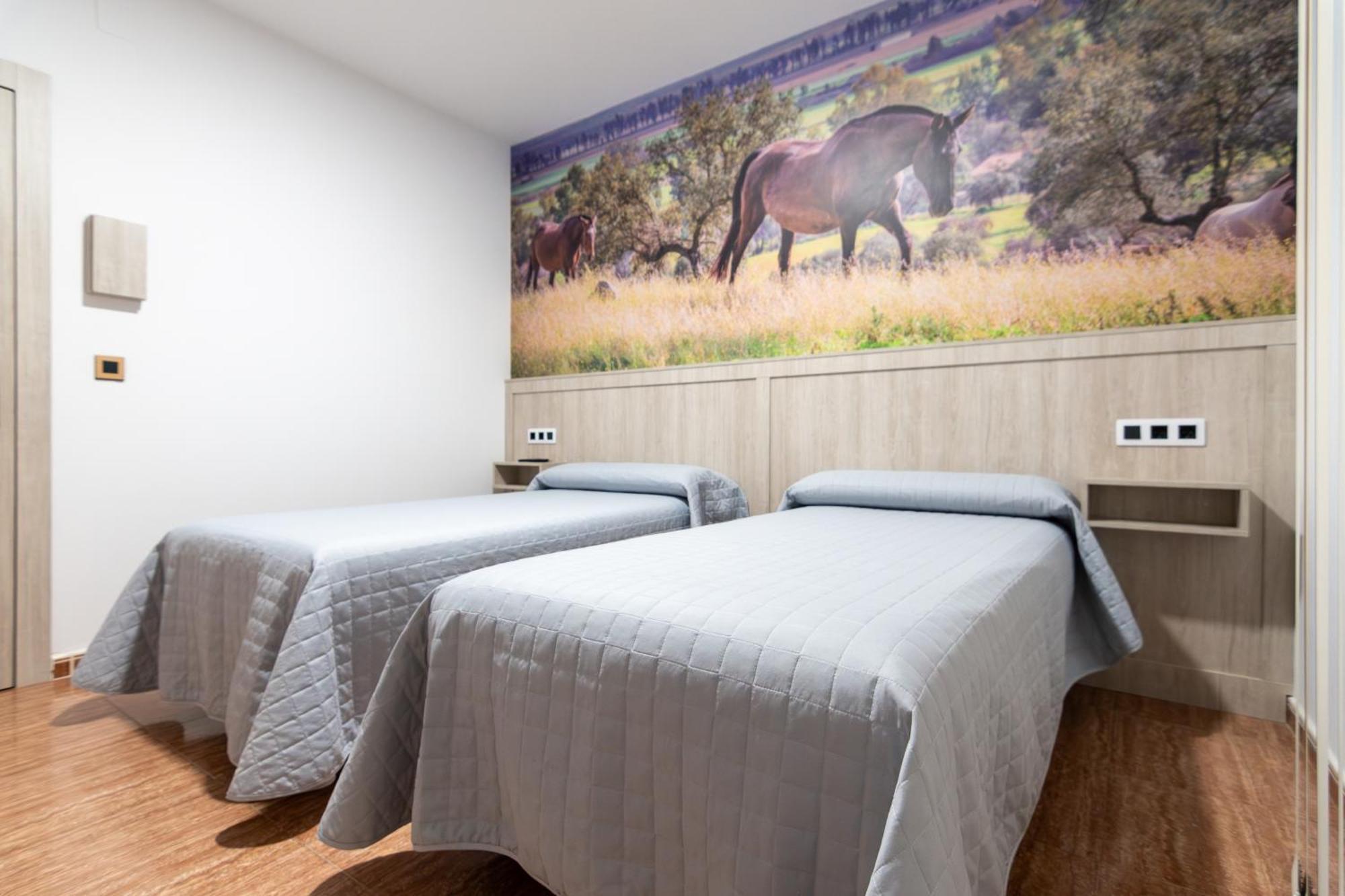 Hostal Vinuela San Pedro de Merida Eksteriør billede