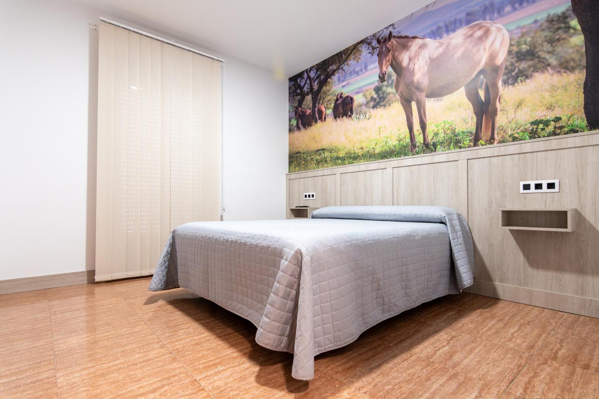 Hostal Vinuela San Pedro de Merida Eksteriør billede